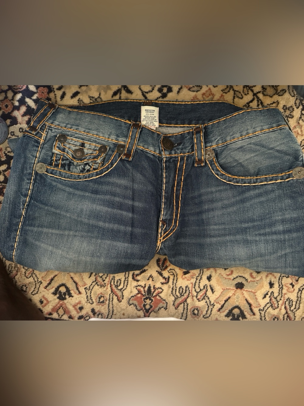 True Religion Classic Blue Denim Thick Stitch Leather Patch Men’s Jeans Size 38